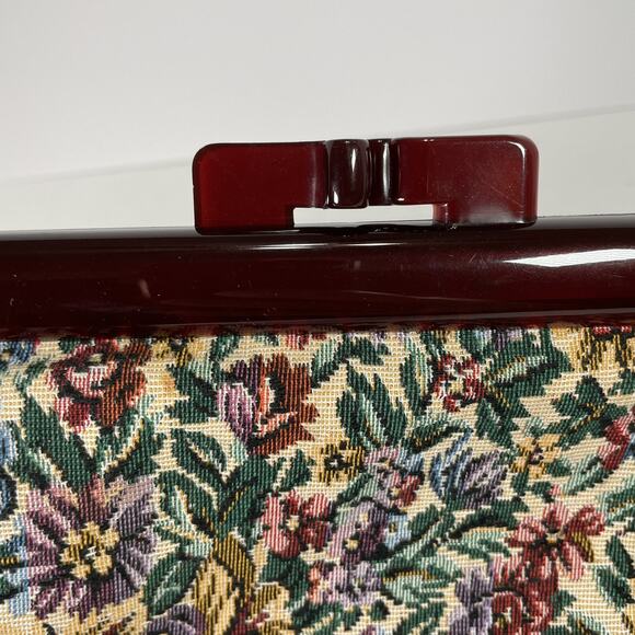 Vintage Lucite Frame Tapestry Clutch Purse Handbag Floral Kiss Lock Top Lined - Picture 2 of 9